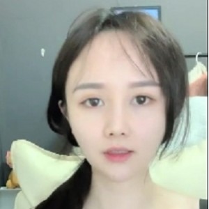 某推-清纯萌妹子乖巧可爱道具自玩