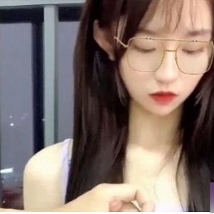 不见星空：最新的两部作品