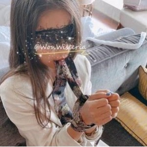 Wisteriawon：推特女神身材，三人游表里不一，心跳加倍