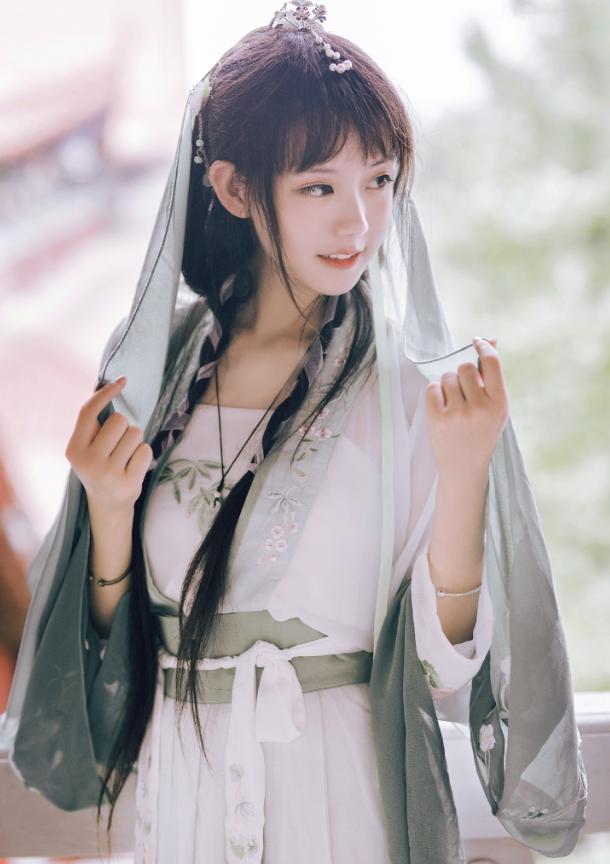 私人定制的汉服，专属于小姐姐，可享受社保资源