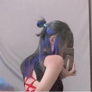 妹子网红小兔兔角色扮演服装女郎486MB视频