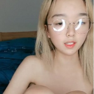 17v27.3g《吧唧小可爱》海边视频收藏分享，百度无法搜索，只能通过ED2K下载