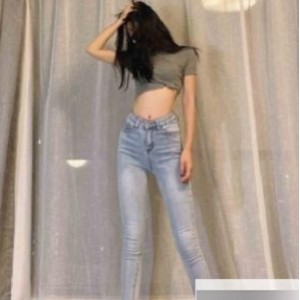 性感厨娘Vivian姐的爱超薄线袜