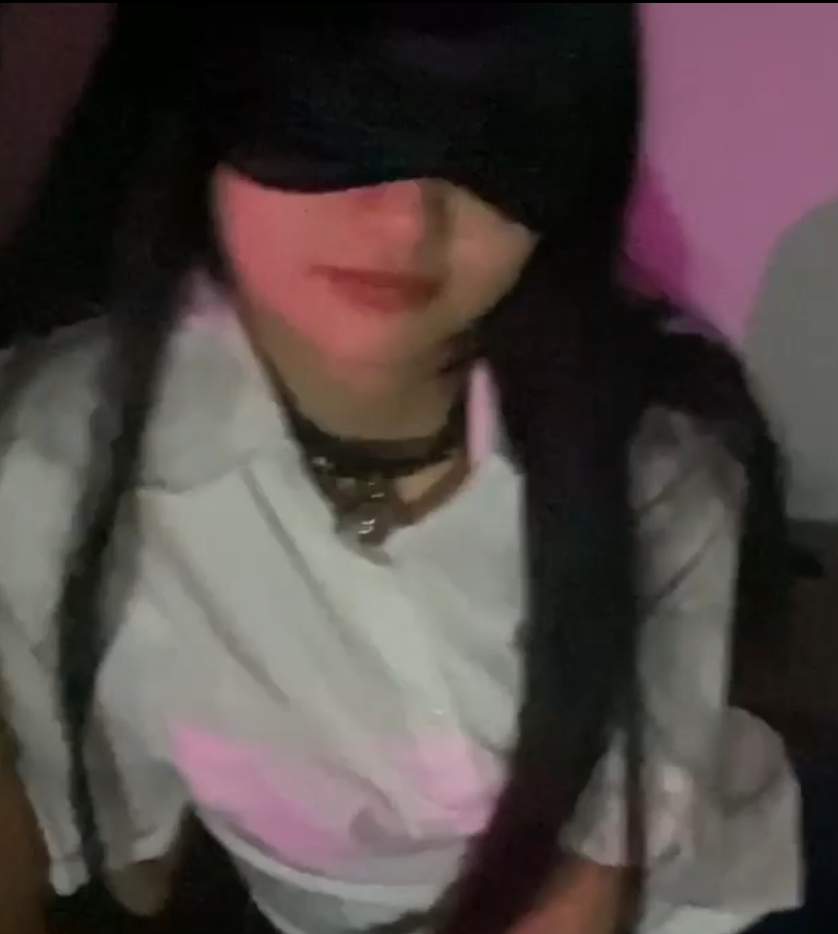 的视频系列“指教妹子Daifu小东西j”以其丰富的内容和幽默风格受到了观众们的喜爱，不仅在网络上广受好评，还成为了收藏爱好者们的必备之选。如果你也想一睹戴夫的风