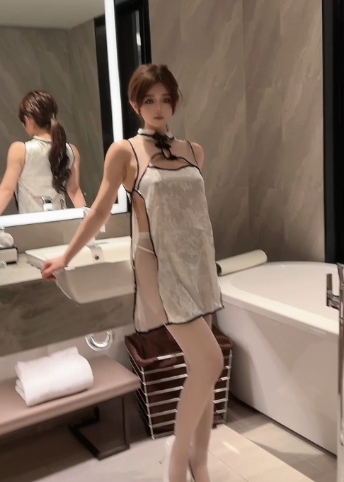 独特魅力主播芮甜甜80P+1V视频资源811MB