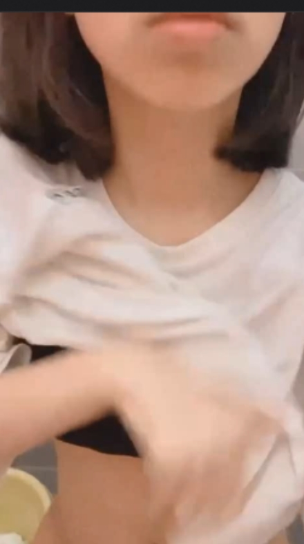 转载百度盘绝顶身材小蛮腰女神最新合集20V151M，身材诱惑