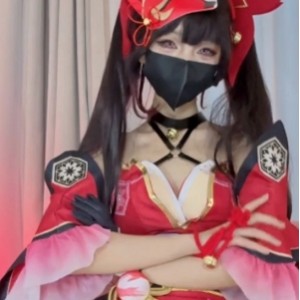 转载搬运直播芃芃大人最新合集2V442MB，星穹铁道花火羞辱红绿灯，百度盘分享