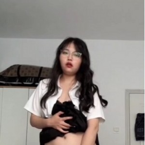 推特sixsixsix47自行打包合集3V327MB，解压后缀rar