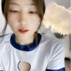 腿模女神腿模露露最新合集16部VXXG，展现完美身姿