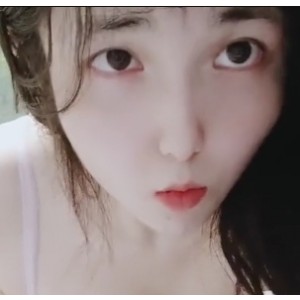 越南主播EricaHand最新合集1V0.5G，精彩直播回顾