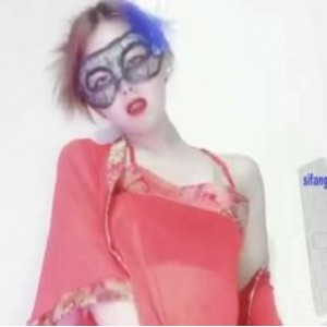 快手火辣妹子艾米超爽自娱自乐L舞合集20V1.8G，身姿妖娆动感十足！