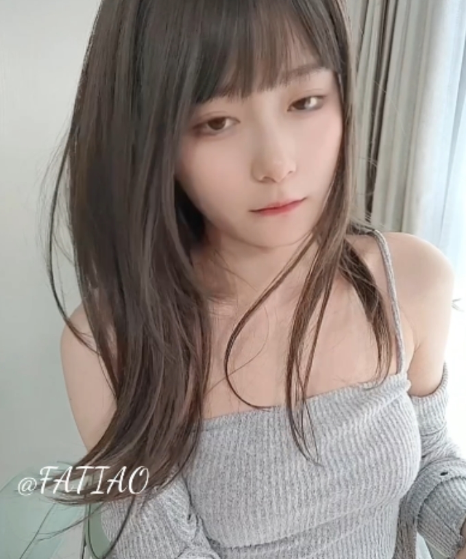 微博谜之呆梨套图大合集34.5G超火辣