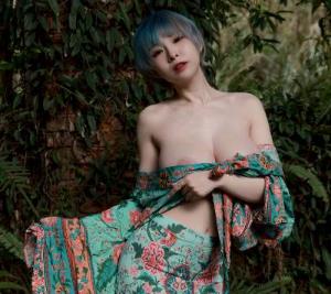 OnlyFans三头犬黎菲儿JVID丰韵合辑10V1.9G