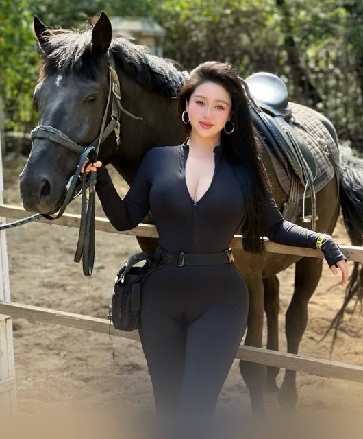 小胖儿大罩杯私拍7v47M高清抖音萌萌叫绝对诱惑