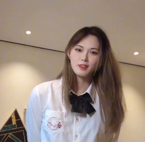 伪娘TS百度盘桃子吖黑丝JK1V+508MB太绝了