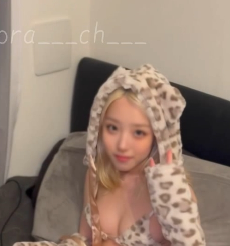 推特sora_ch高颜值情侣视频合集多部4.1G