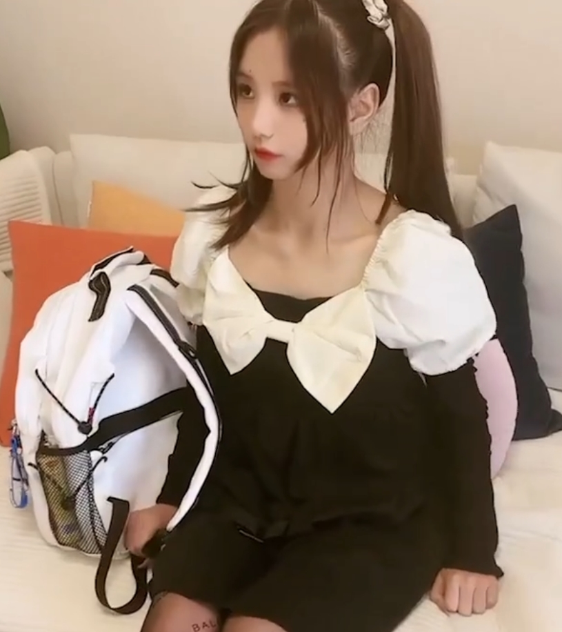 百度+ED2K阿雅女仆陪玩合集17部12G，身材凸翘声音嗲