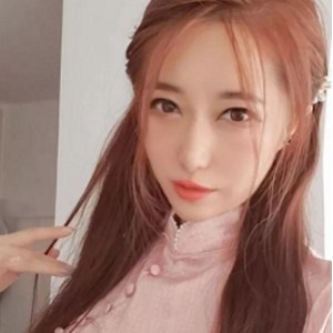 高气质御姐私密定制1V1连线视频0.3G优质