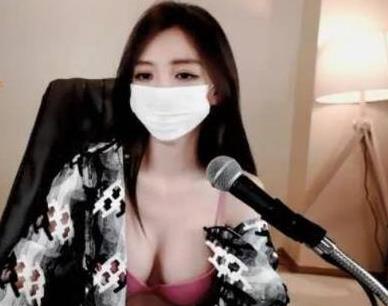 李素婉小牛定制合集30部13.3G抖臀舞