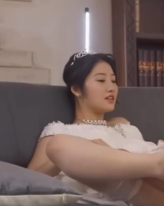 蜜桃臀景甜AI换脸合集1.9G婚礼前夜珍藏版