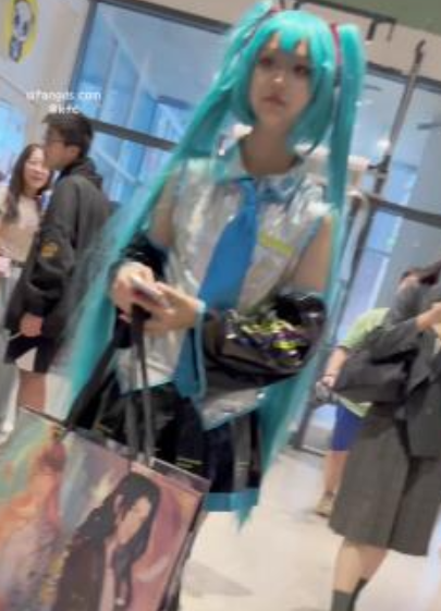KFC萌妹初音未来作品50G绝伦COS88部太顶了
