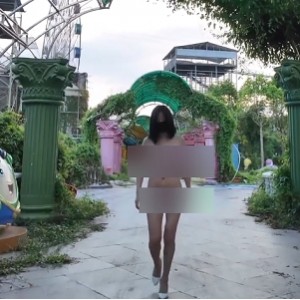 cikaimoon废弃游乐场探险偶遇视频3部1.63GB感觉的