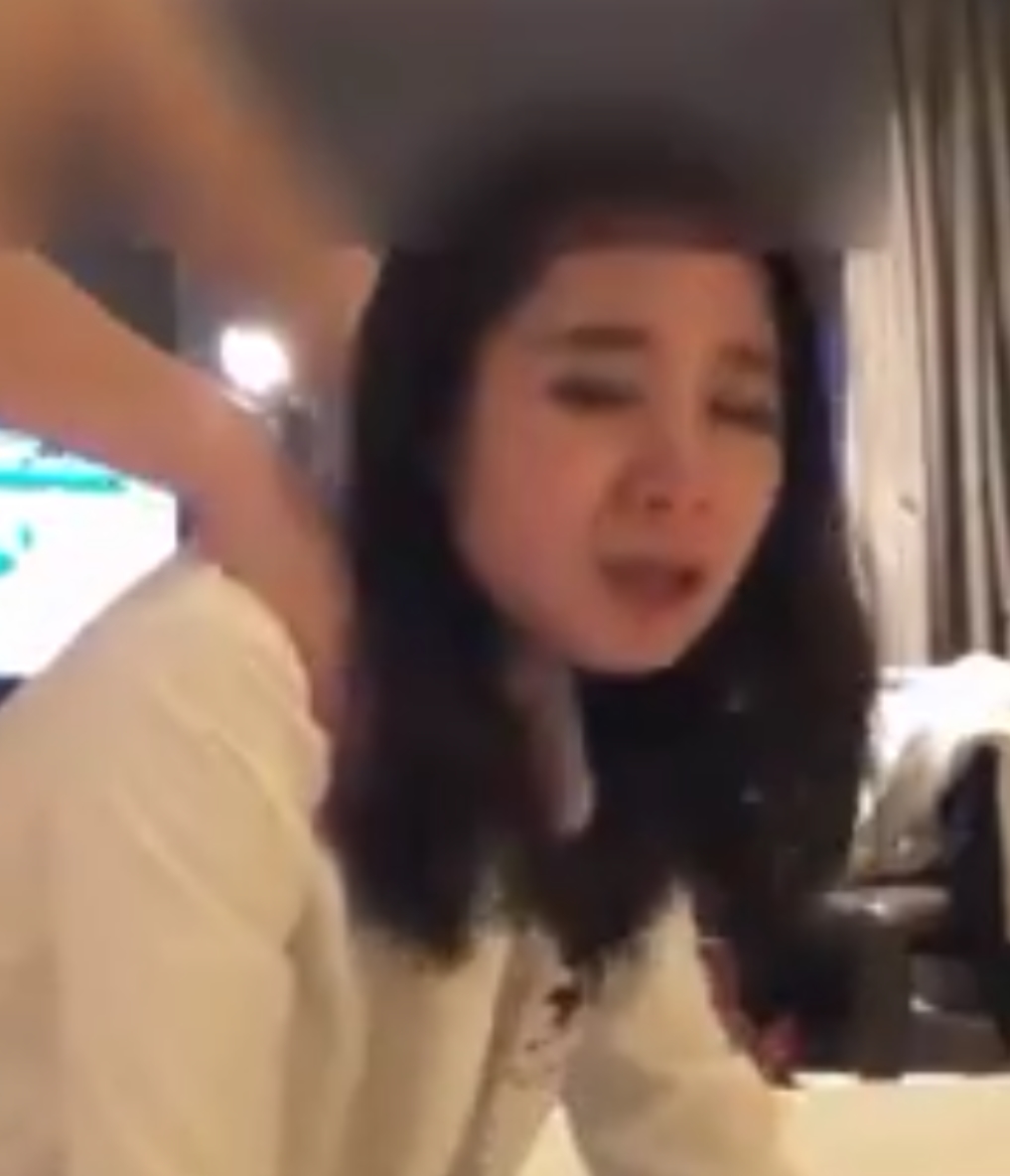 996M自拍福利神秘少女15部诱人自制