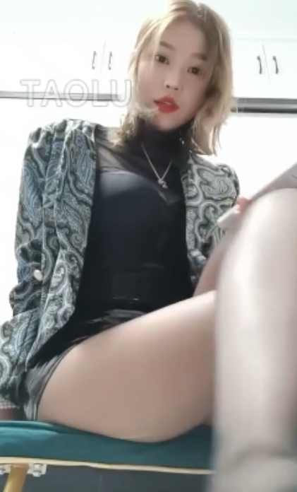 秘传2V合集白桃s四爱榨汁双视角574MB劲爆释放