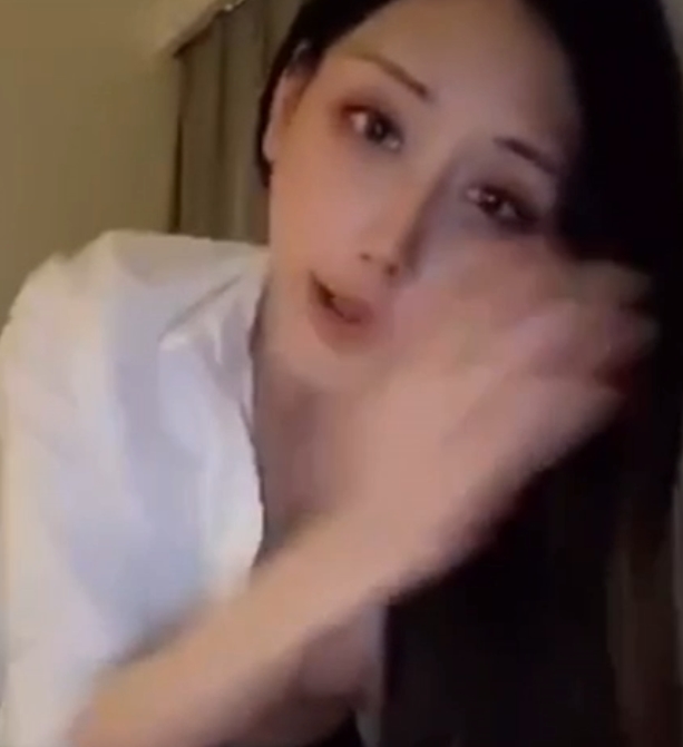 推特大长腿钱心心美妖32部合集5.17G超值珍藏