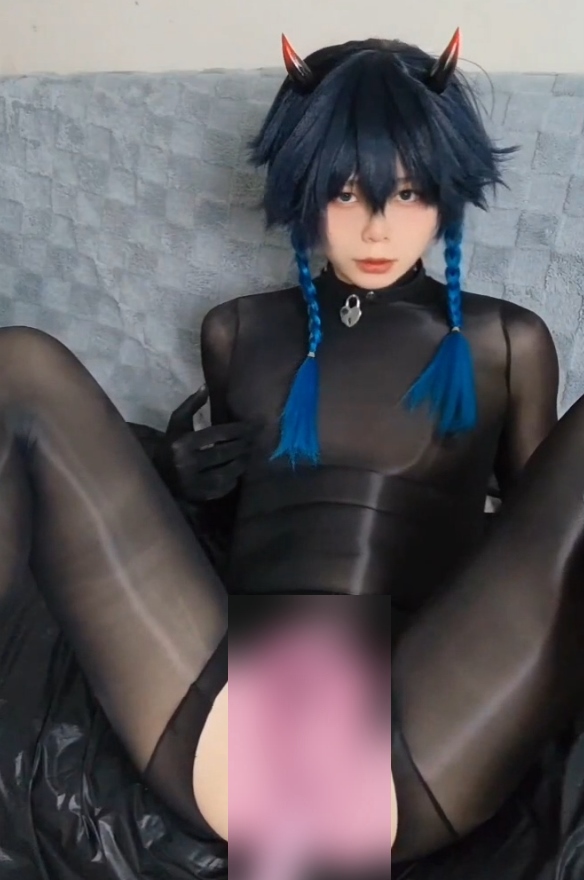 伪娘圈独家小梦明天再努力COS合集4V744M高清