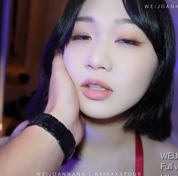 推特Weijoannana办公室小姐姐1部1012MB清纯反差