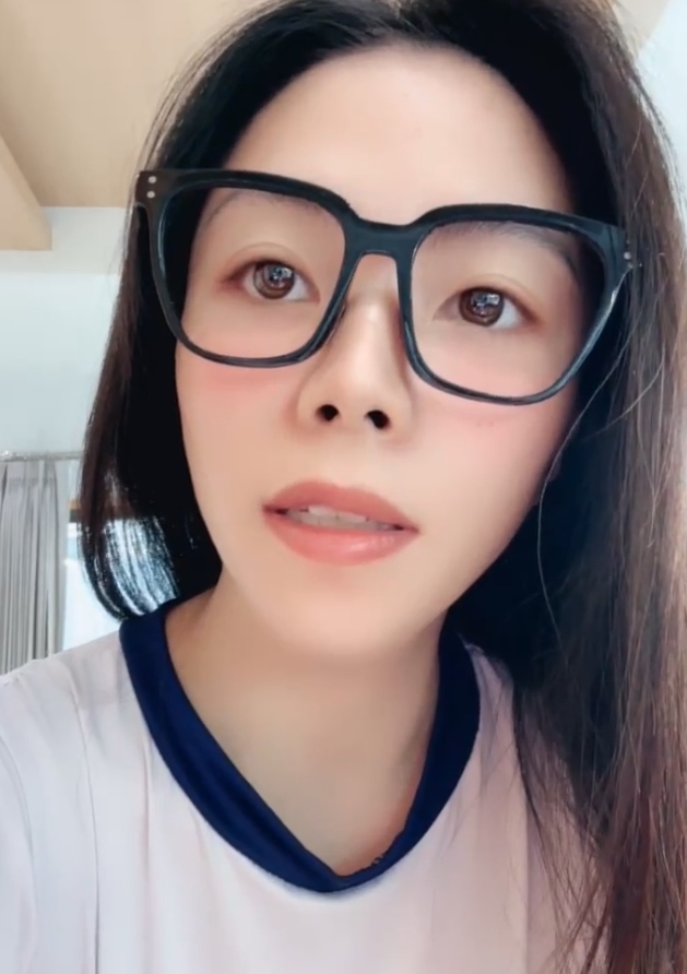 御姐推特高跟丝袜1V3.18G极致诱惑