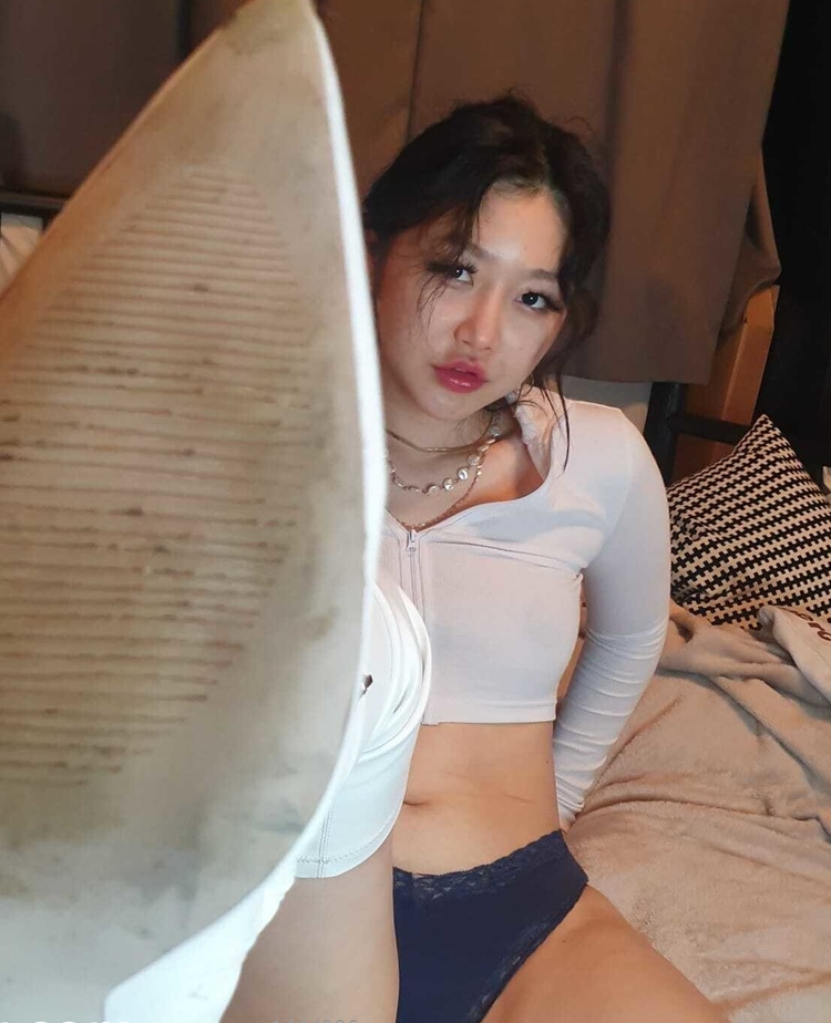 33部超勾人OF混血网红订阅私拍1.49GB