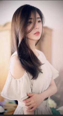 抖音优质超美小学妹网红（咬一口小奈樱）最新单集
