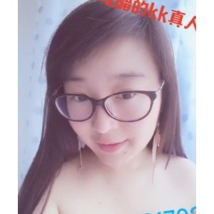 博主吃醋的KK私拍图集31V+527P528M真丰满